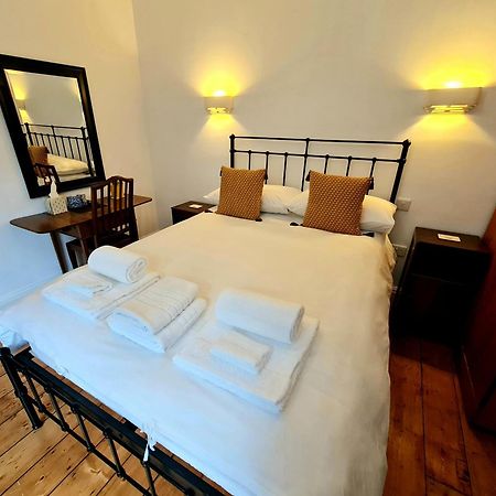 Newberry Wood Guesthouse Ильфракомб Экстерьер фото