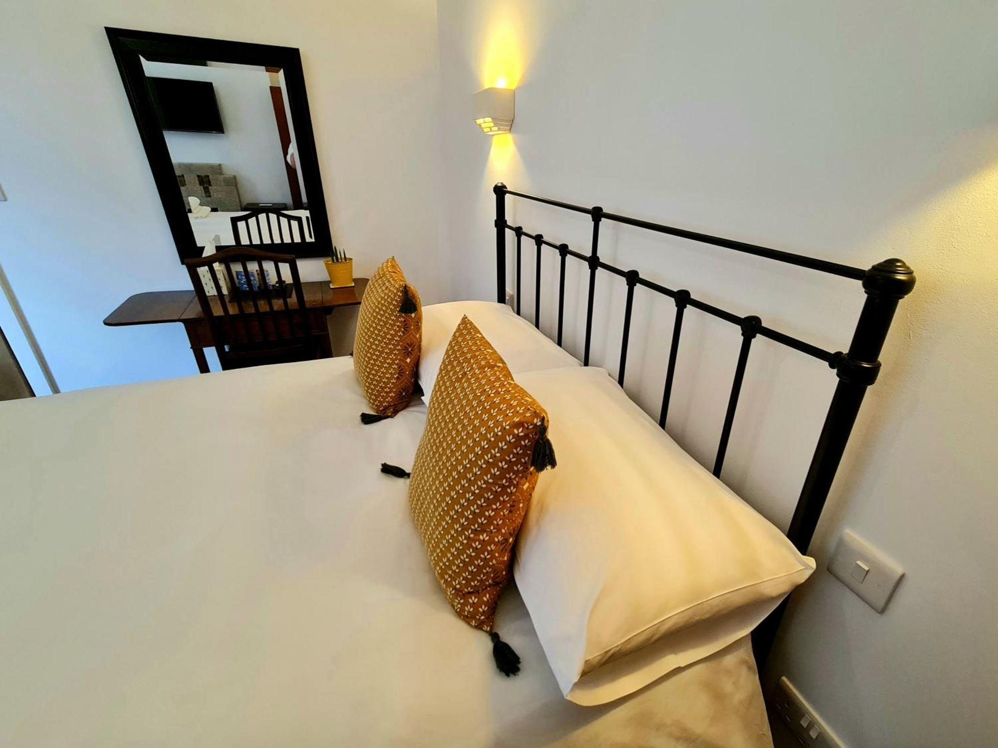 Newberry Wood Guesthouse Ильфракомб Экстерьер фото