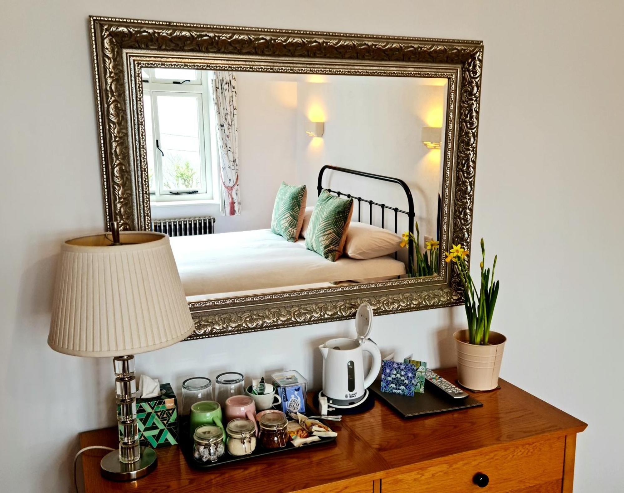 Newberry Wood Guesthouse Ильфракомб Экстерьер фото