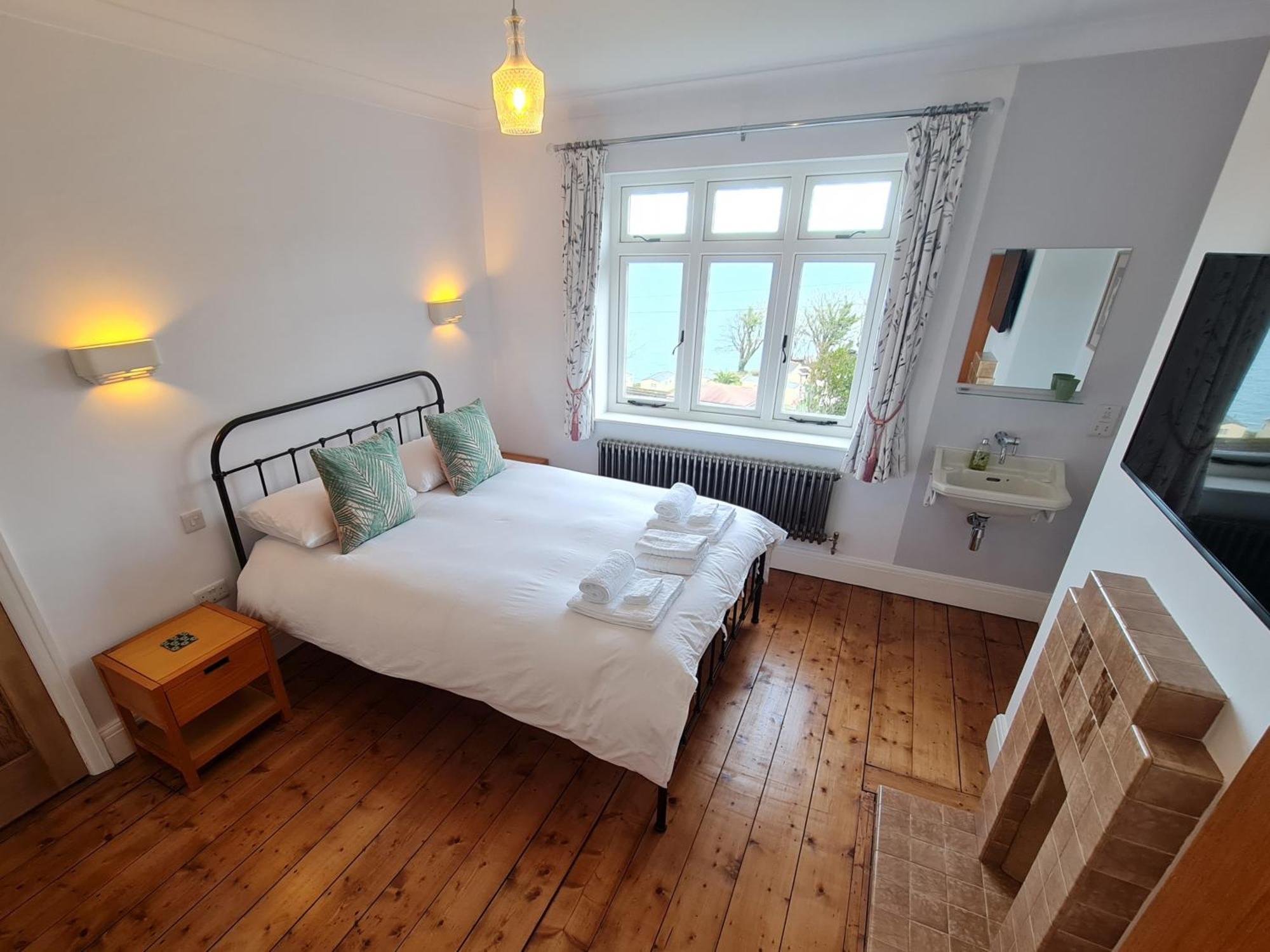 Newberry Wood Guesthouse Ильфракомб Экстерьер фото